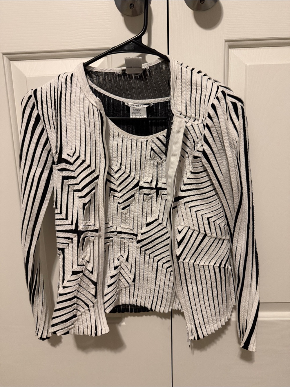Black & White Geometric Textured Open-Front Jacket by NIC+ZOE